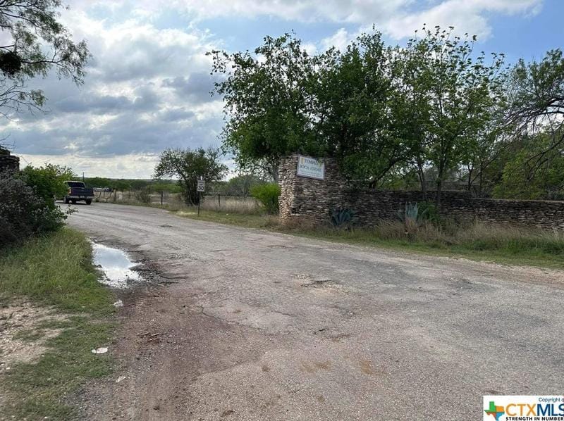 380 Doe Ln, Uvalde, TX 78801 - MLS 507124 for Sale