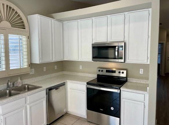 16521 N 68th Dr - Peoria, AZ 85382 - Home For Rent