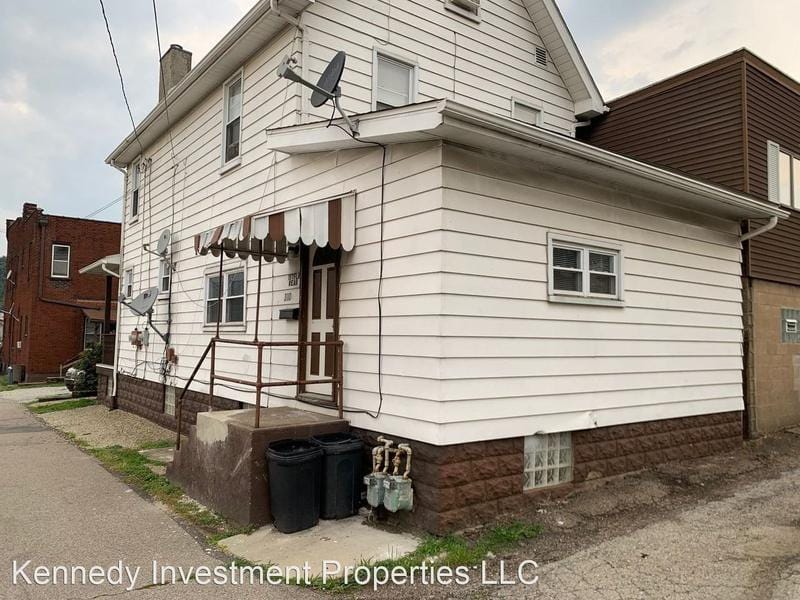 310 29th Street - Rear First Floor Apt  310 29th Street for Sale