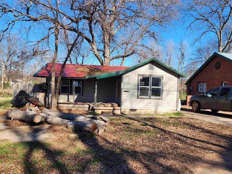 317 Howard St, Duncan, OK 73533  MLS# 38165 for Sale