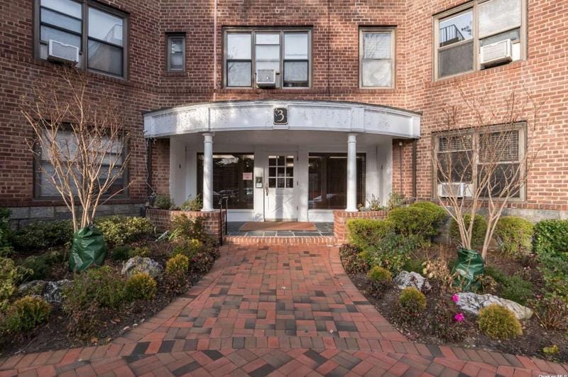 3 Town House Pl #3K, Great Neck, NY 11021 - MLS 3507975 for Sale