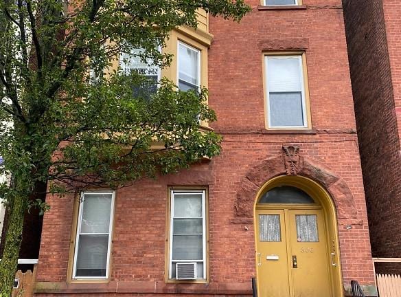 306 3rd St unit 1 - Troy, NY 12180 - Home For Rent