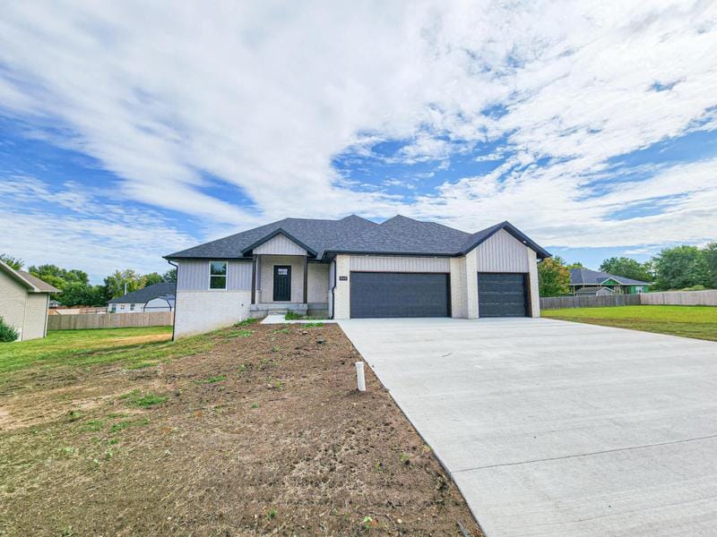 300 S ASPEN ST, Buffalo, MO 65622 Single Family Residence For Sale  MLS# 60247995