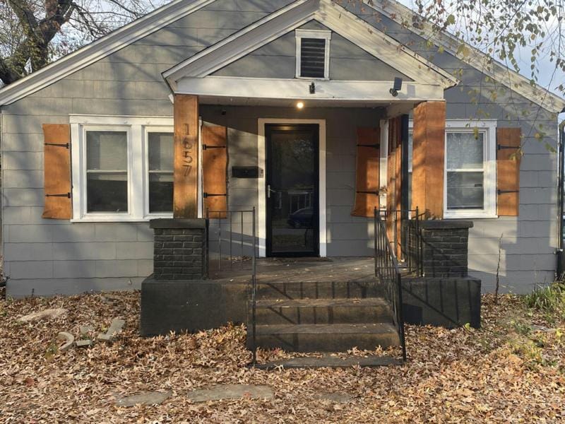 1657 E COMMERCIAL ST, Springfield, MO 65803 Single Family Residence For Sale  MLS# 60257095