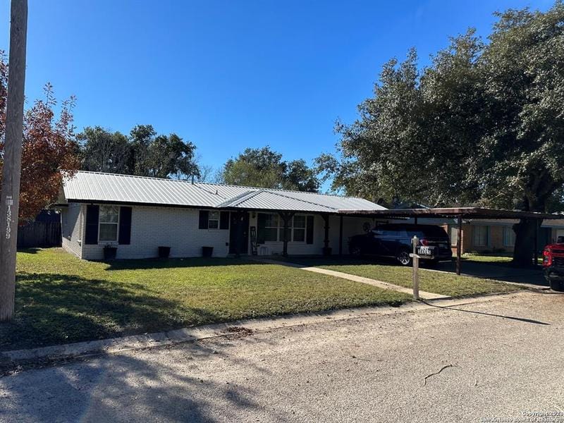 109 Bluebonnet Dr, Kenedy, TX 78119 for Sale