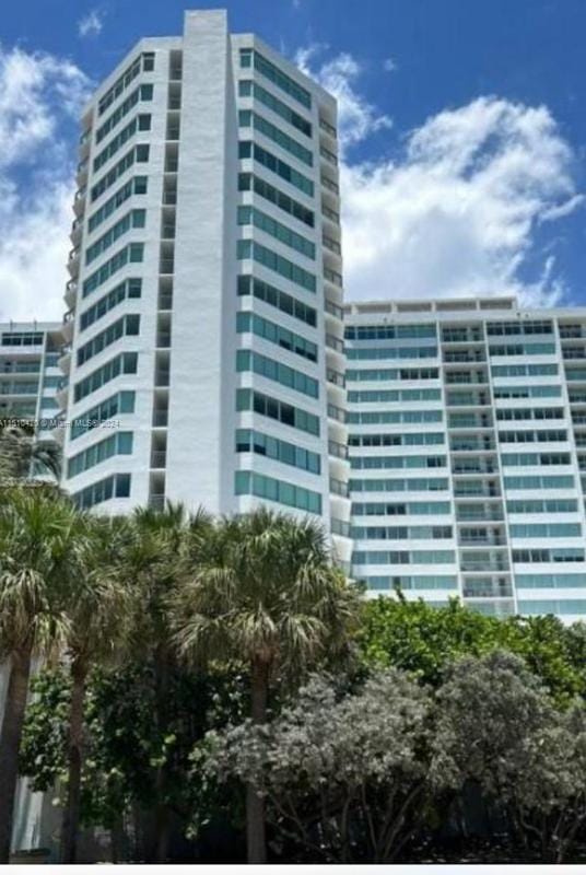 7135 Collins Ave #821, Miami Beach, FL 33141 - MLS A11510420 for Rent