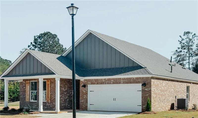 2528 FARMVILLE LAKES DR, AUBURN, AL 36830 Single Family Residence For Sale  MLS# 165939