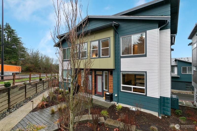 13189 83rd Ln S, Seattle, WA 98178 - MLS 2186806 for Sale