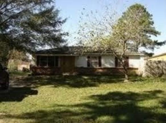 244 Marilyn Dr Dothan, AL 36301 - Home For Rent