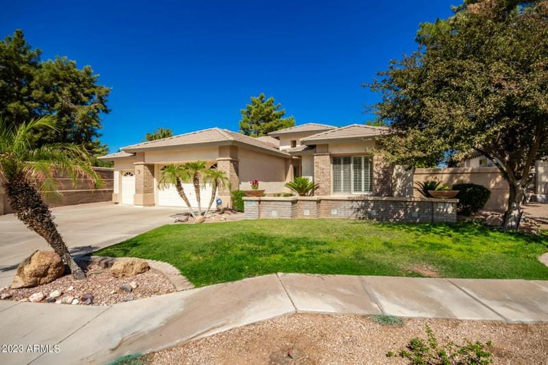 194 W SUNBURST LN, Tempe, AZ 85284 Single Family Residence For Sale  MLS# 6614278 for Rent