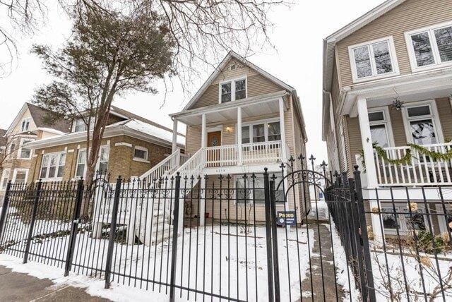 3 Bedroom 2 Bath In Chicago IL 60618 for Rent
