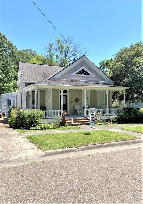 215 St. Charles Ave, Natchez, MS 39120  MLS# 20230130 for Sale