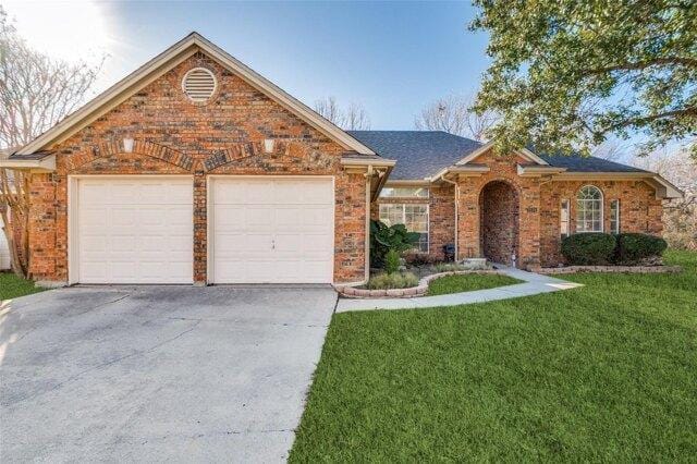 3 Bedroom 2 Bath In Arlington TX 76012 for Rent