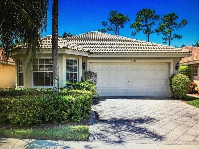 2 Bedroom 2 Bath In Naples FL 34119 for Rent