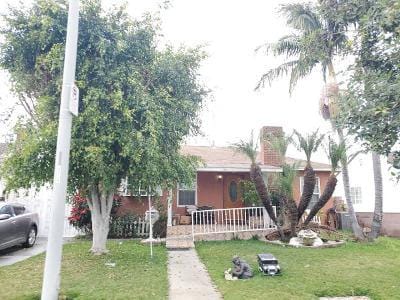Chapelle Ave for Sale