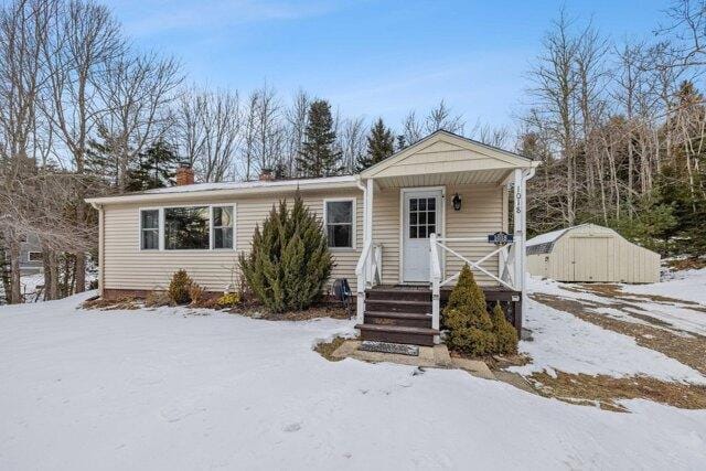 2 Bedroom 1 Bath In Harpswell ME 04079 for Sale