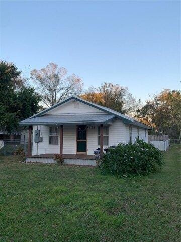 2 Bedroom 1 Bath In Auburndale FL 33823 for Rent