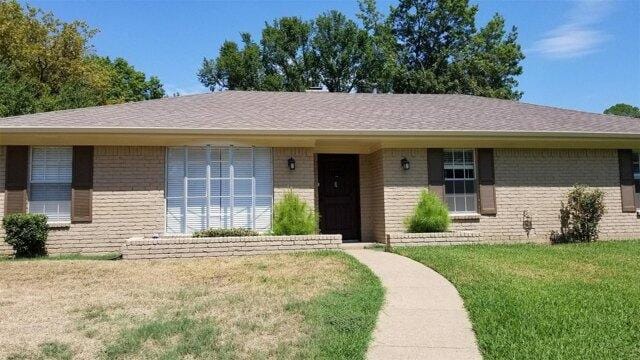 3 Bedroom 2.5 Bath In Grand Prairie TX 75050 for Rent