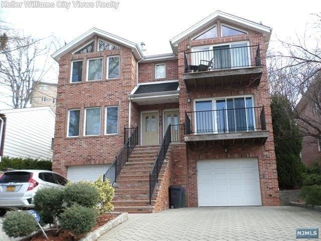 3 Bedroom 2 Bath In Ridgefield NJ 07657 for Rent