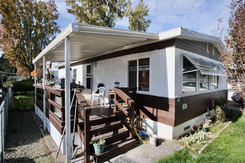 351 Beechwood Drive, Grants Pass, OR 97526  607337741 for Sale