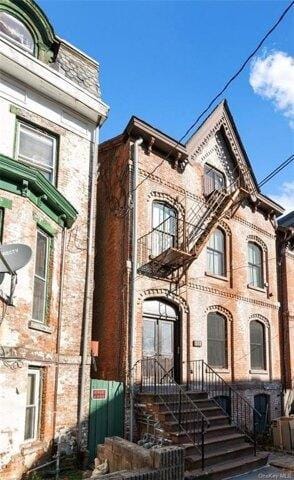 3 Bedroom 2 Bath In Newburgh NY 12550 for Rent