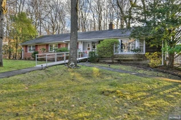36 Hampshire Hill Rd, Upper Saddle River, NJ 07458 - MLS 23037837 for Sale