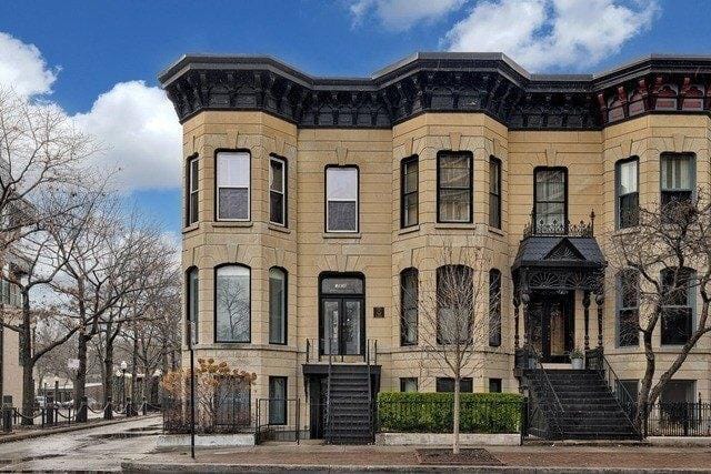 Home For Rent In Chicago, Illinois
