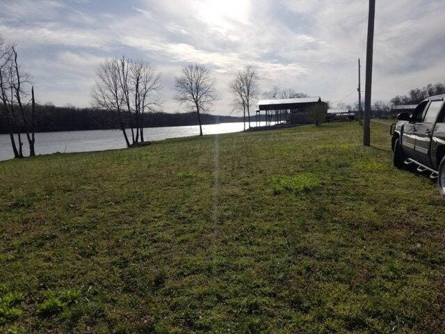 Plot For Sale In Clifton, Tennessee