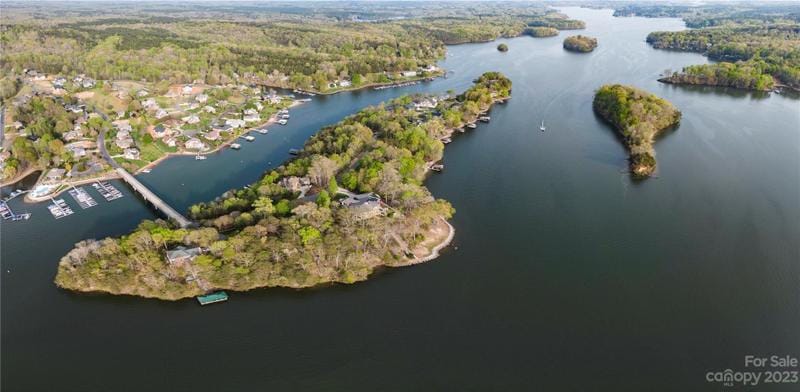 Statesville, Welcome to the EXCLUSIVE Windemere Island! for Sale
