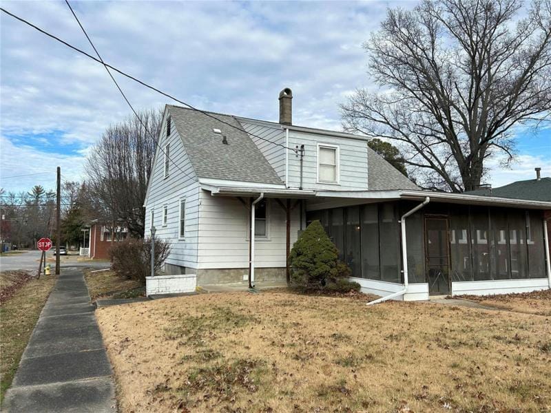 308 MITCHELL ST, Benton, IL 62812 Single Family Residence For Sale  MLS# 23074575