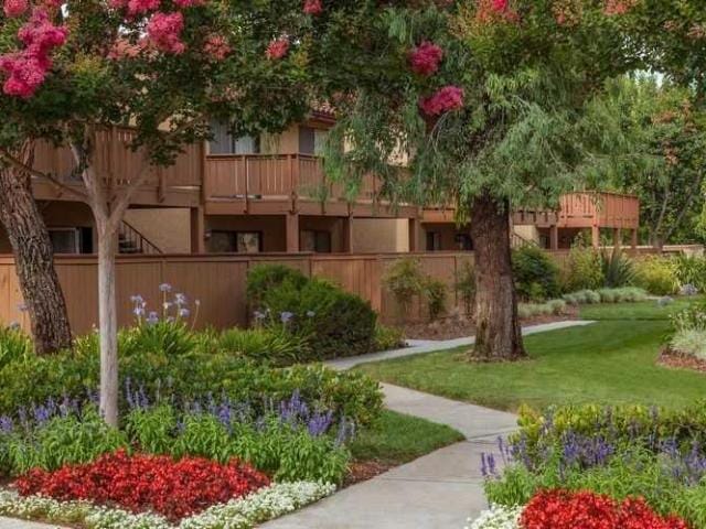 Perfect 2 Bedroom 1 Bathroom $1995/month for Rent