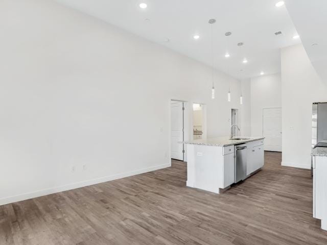 Perfect 2Bd 2Ba Available $1649 Per Month for Rent