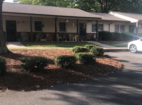 Meadowgreen Apartments Reidsville, NC - Apartments For Rent