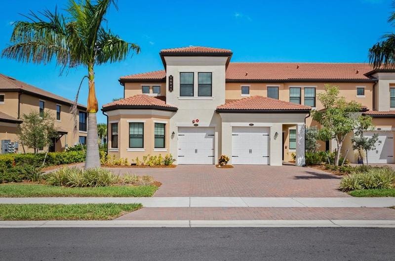 10042 Crooked Crk Dr #201, Venice, FL 34293 - MLS A4577175 for Sale