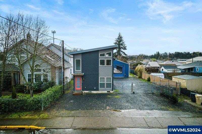 735 SE Birch St, Dallas, OR 97338  615115541 for Sale