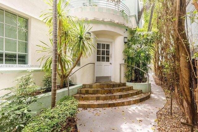 Condo For Rent In Miami Beach, Florida