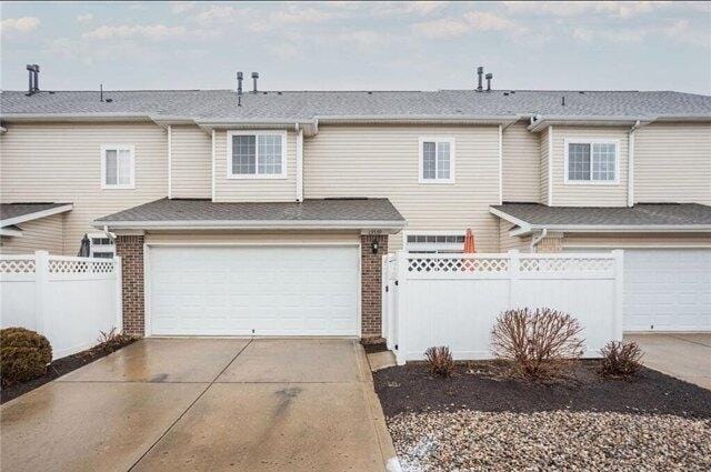 Condo For Sale In Fishers, Indiana