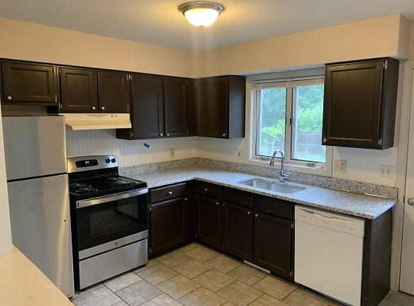 150 Old Amherst Rd Sunderland, MA 01375 - Home For Rent