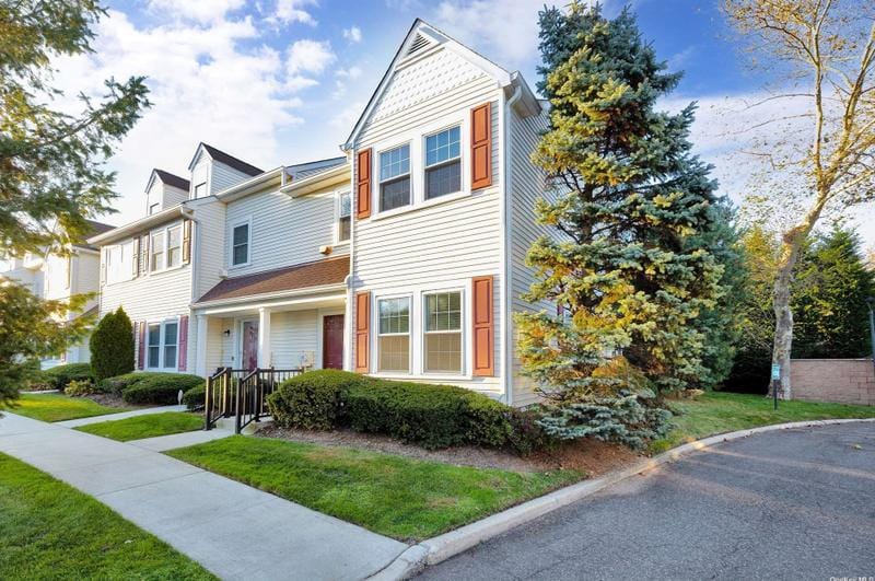 25 Stratford Green #25, Farmingdale, NY 11735 - MLS 3514914 for Sale
