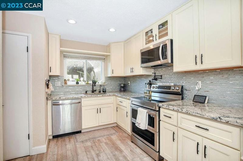 1757 LINDO ST, Benicia, CA 94510 Townhouse For Sale  MLS# 41045320