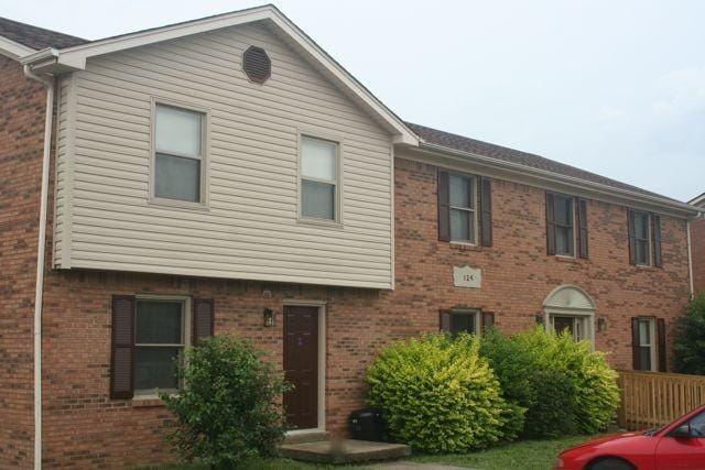 124 MAPLE HILL DR - L6 - 4  124 MAPLE HILL DR - L6 for Sale
