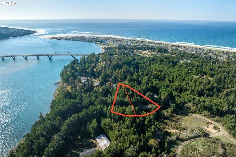 715/725 NW HIGHLAND CIR, Waldport, OR 97394  620754423 for Sale