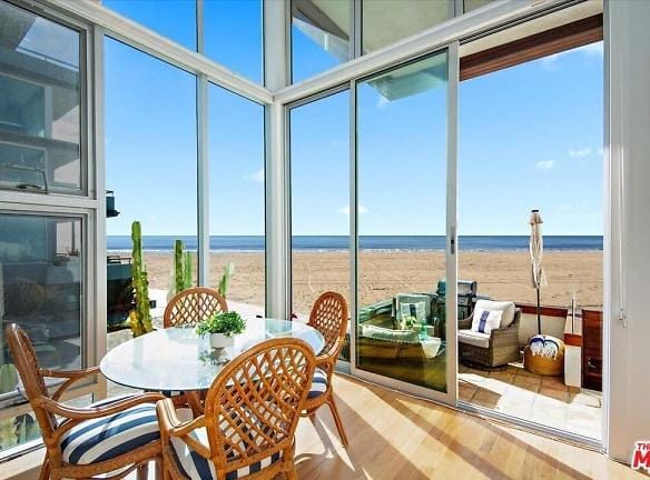 7 Fleet St #101 Marina Del Rey, CA 90292 - Home For Rent