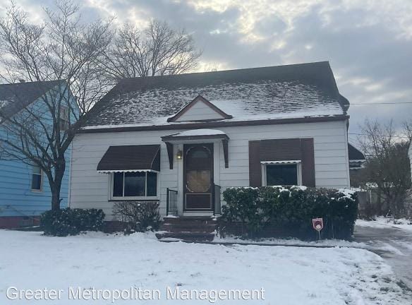 14516 Kennerdown Ave Maple Heights, OH 44137 - Home For Rent