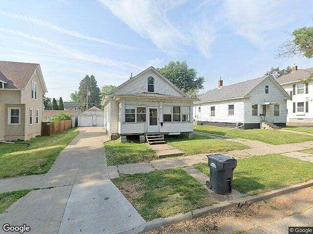 14Th, CLINTON, IA 52732  599493430 for Sale