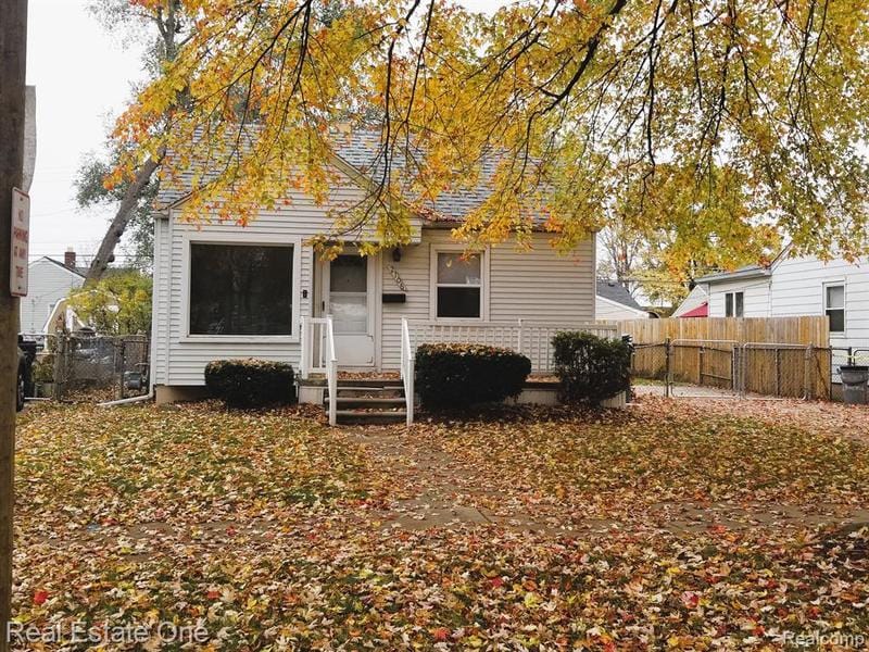 2106 Richmond Ave, Lincoln Park, MI 48146  MLS# 20230094386 for Sale