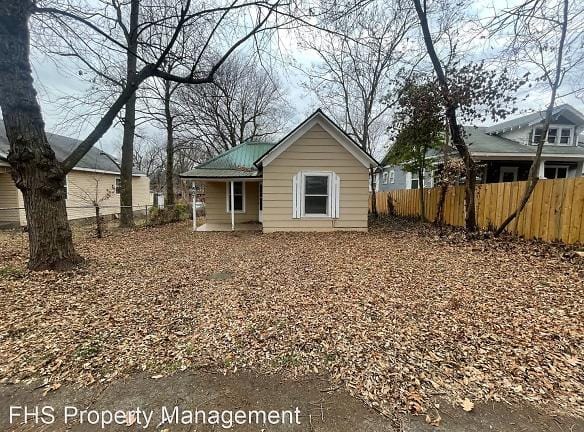 807 S Nettleton Ave Springfield, MO 65806 - Home For Rent