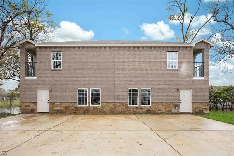 4904 Mallow St A-B, Houston, TX 77033 for Sale