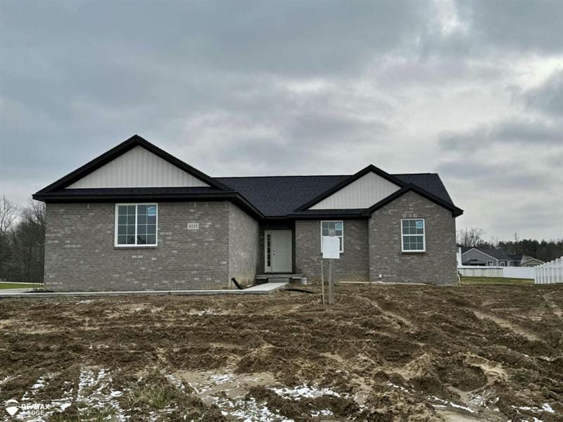 8233 PENINSULA CIR, Grand Blanc, MI 48439 Single Family Residence For Sale  MLS# 50126705
