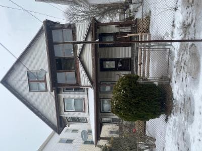 Carroll Ave for Sale